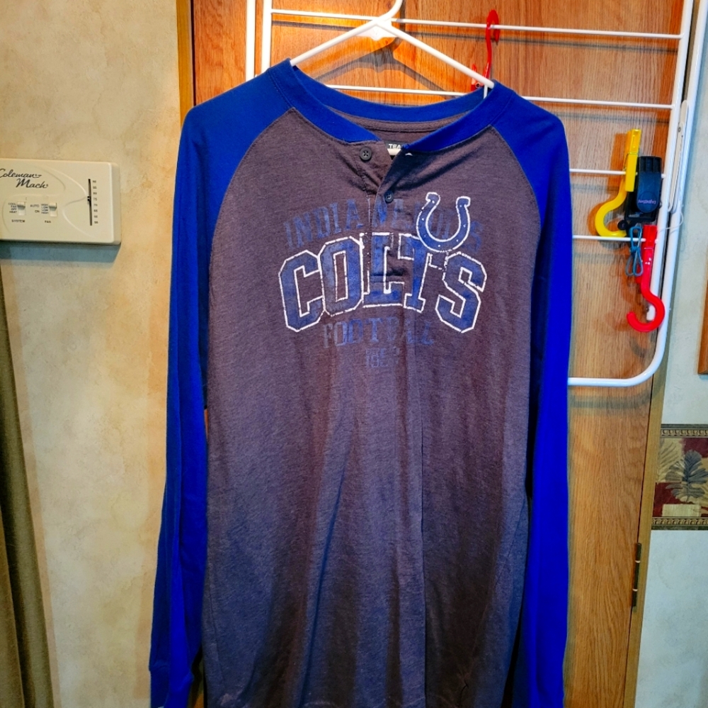 Indianapolis Colts long sleeve shirt Large